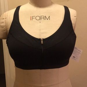 NWT Victoria’s Secret knockout sports bra 38c